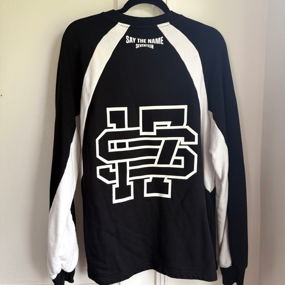 SEVENTEEN (KPOP) Seventeen in Caratland (2025) Merch, Sweat Shirt - Picture 2 of 2